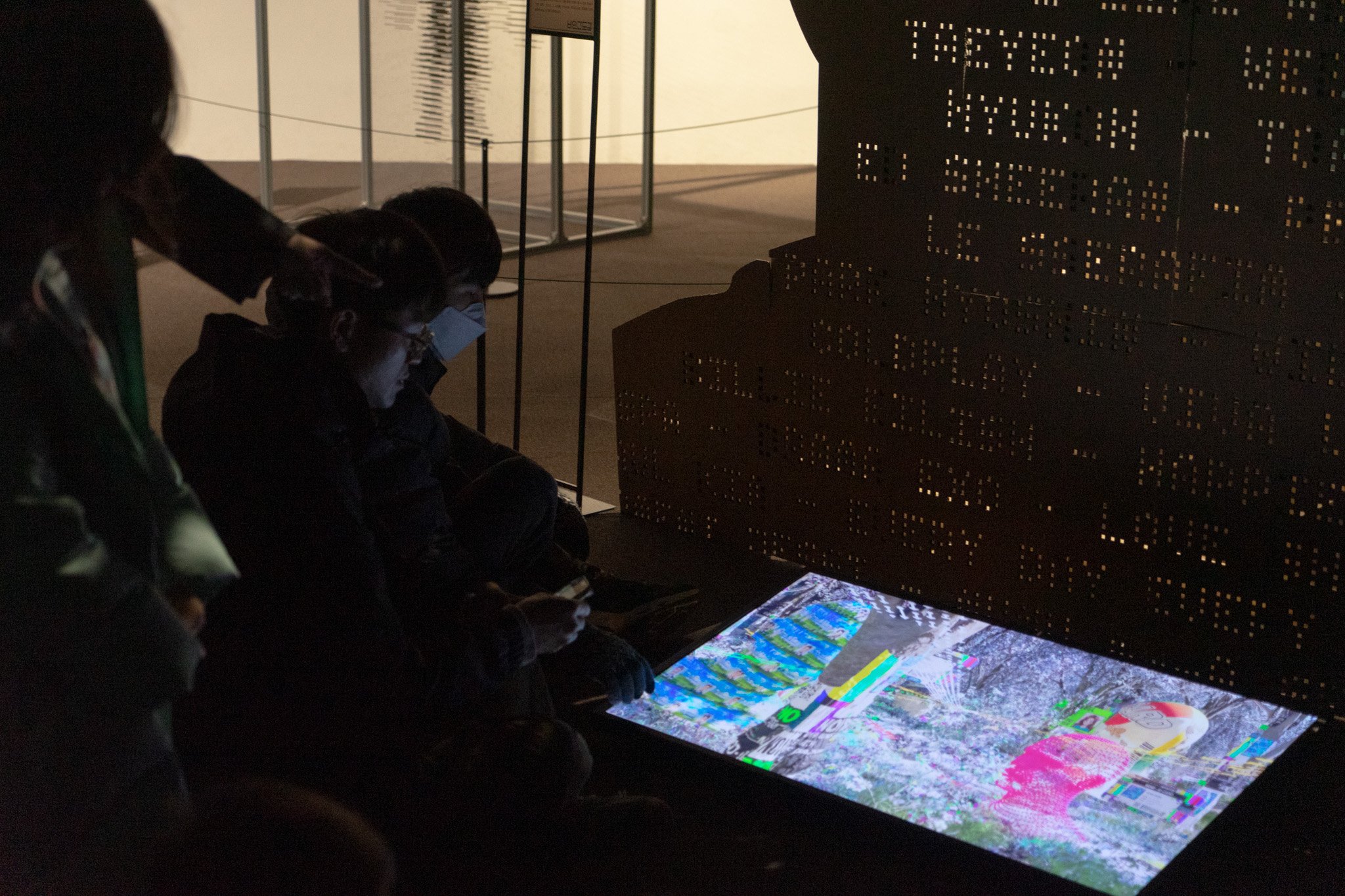 비인간도감 — 01